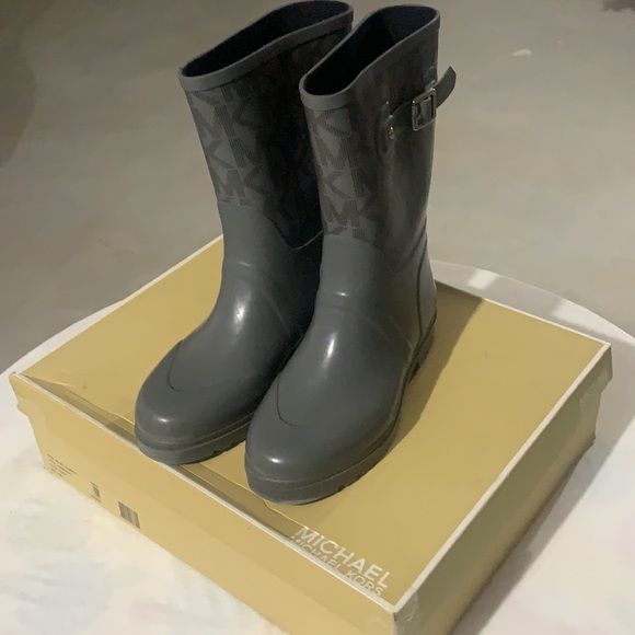 COPY - Michael Kors rain boots - Picture 6 of 7